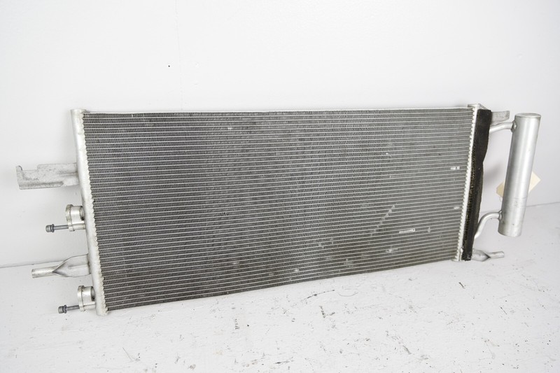 2016 - 2019 BMW X2 X1 F39 2.0L ENGINE COOLANT COOLING RADIATOR OEM 8603089