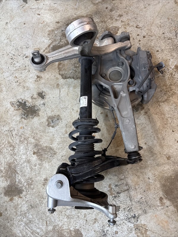 Tesla Model 3 Dual Motor Left Front Suspension Knee knuckle 22133