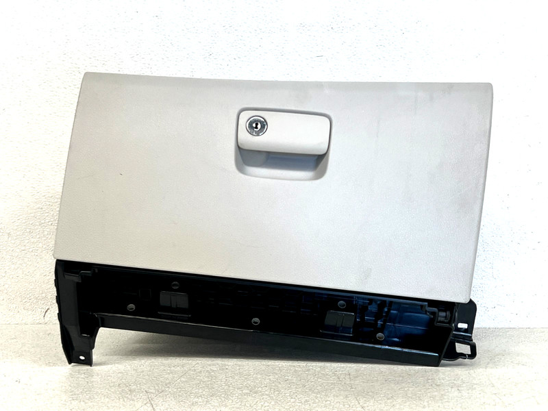 ⭐2014-2019 MERCEDES-BENZ CLA250 DASH GLOVE BOX STORAGE COMPARMENT OEM LOT2745