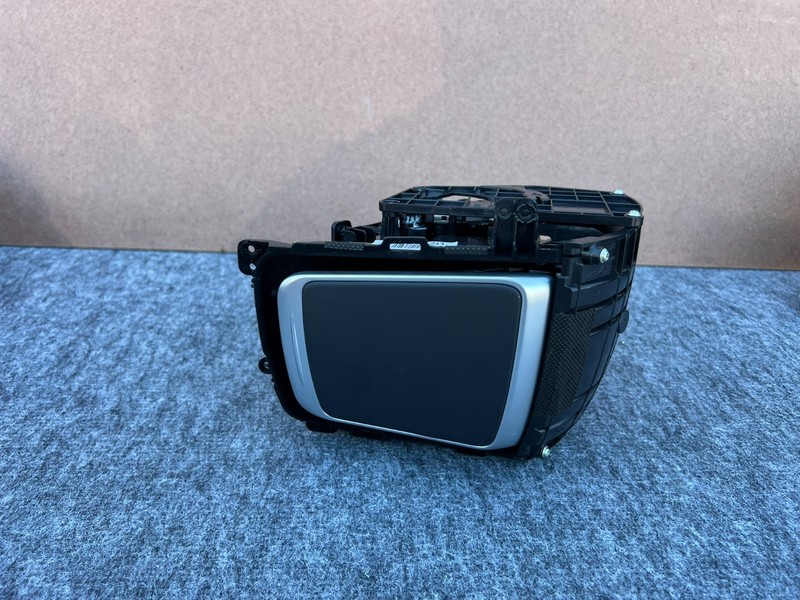 GENESIS GV70 2022-2025 OEM CENTER CONSOLE STORAGE TRAY W/USB CHARGING PORT ASSY