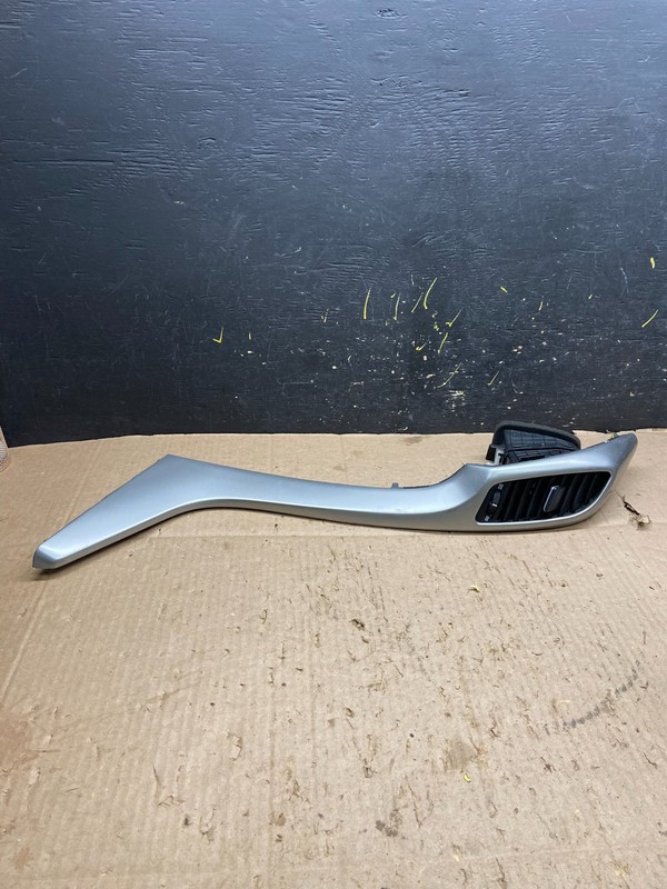 2013 to 2017 Hyundai Elantra GT Dashboard Left Air Vent OEM Y5512 DG