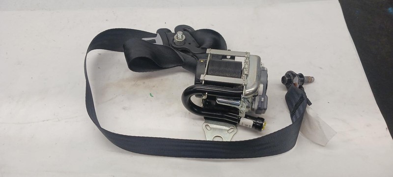 14-'17 NISSAN JUKE Front Seat Belt driver retractor Nismo RS black OEM