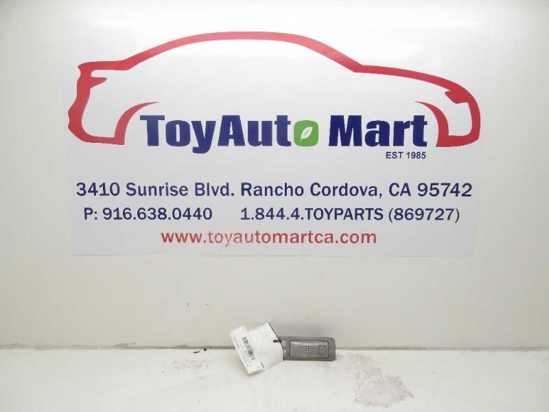 GS300 96 97 98 99 00 RH REAR DOMELAMP