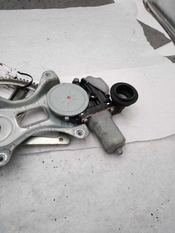 2012 Lexus IS250 Right Front Window Regulator OEM 484573, 143K Miles