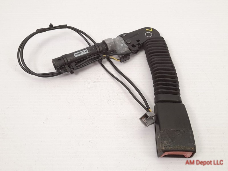 2008 BMW 335i 335xi 328xi 328i E93 Convertible Front Left Seat Belt Buckle