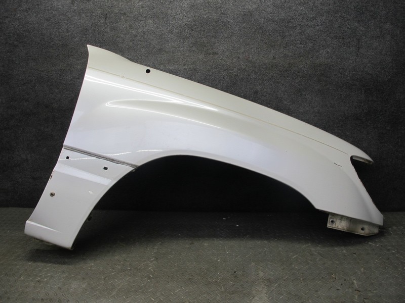 2003-2007 LEXUS UZJ100L LX470 FRONT RIGHT FENDER SHELL PANEL COVER WHITE