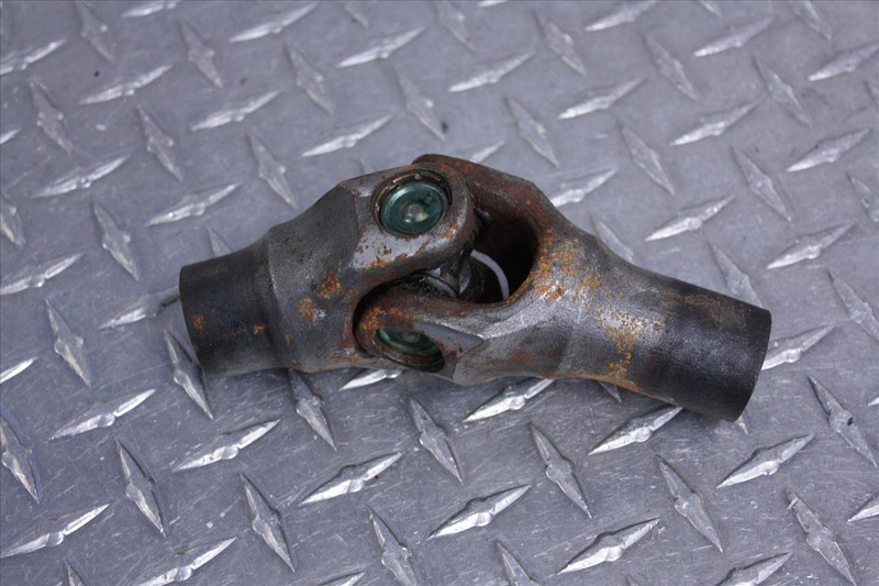 85 HONDA GL 1200 L GOLD WING DRIVE SHAFT JOINT U OEM GL1200
