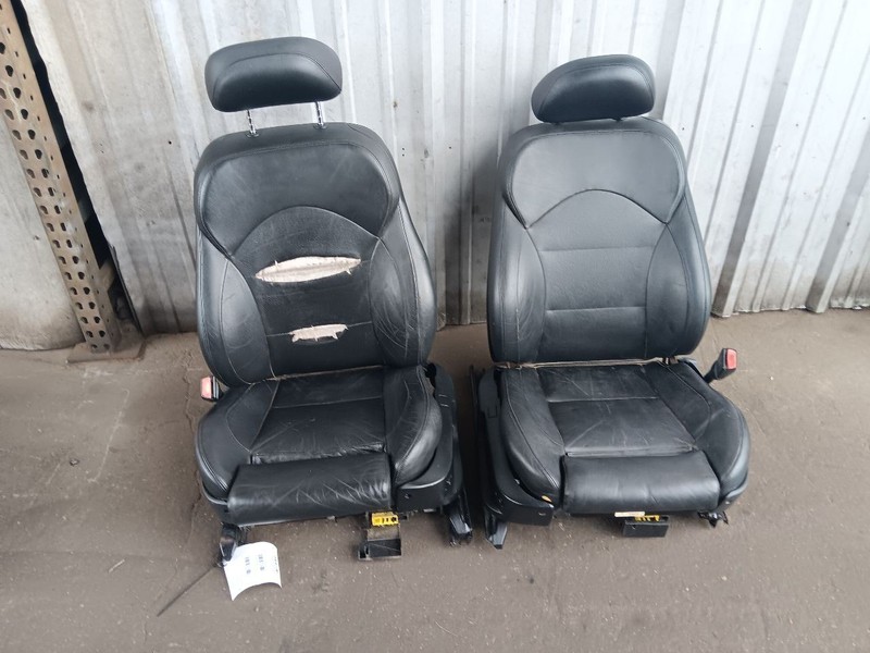 00-03 OEM BMW E39 M5 Front Left Right Seat Cushion Black Leather W/ Headrest