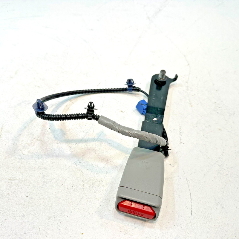 Front Right / Passenger Side Seat Belt Seatbelt Buckle Acura MDX 2014-2020 OEM