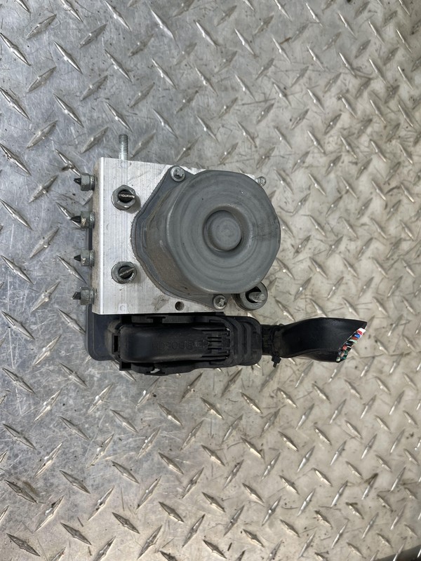 2013-2014 Subaru Impreza ABS Pump Assembly Oem 2.0L Tested