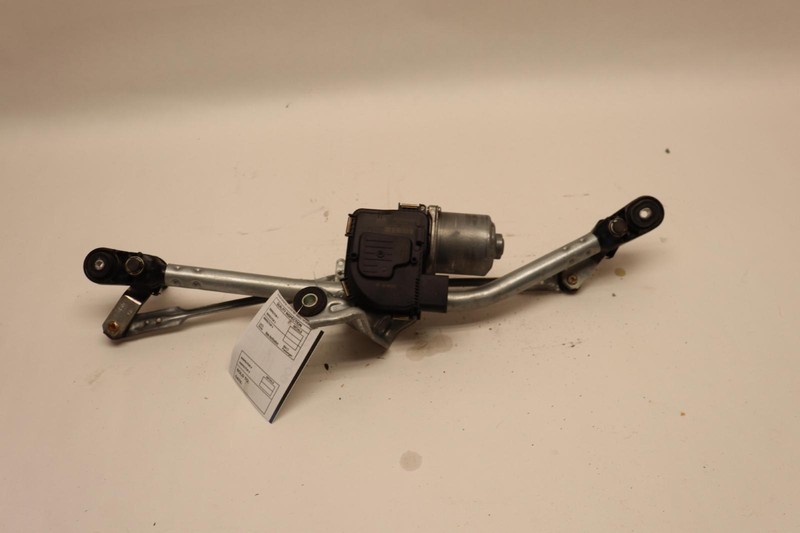 2019-2020 ALFA ROMEO STELVIO WIPER TRANSMISSION LINKAGE W/ MOTOR BOSCH OEM