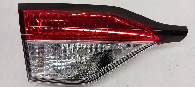 20-'22 TOYOTA COROLLA Sedan Left driver inner Taillight w/smoke OEM Grade A!