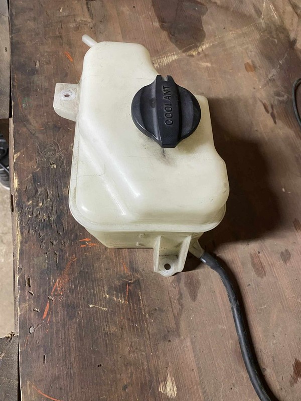 2011-2014 Hyundai Sonata Engine Coolant Reservoir Tank Assembly 25430-2T000 OEM