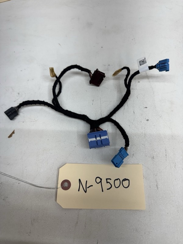 21-2023 TESLA 3/Y STEERING WHEEL RING WIRE WIRING HARNESS CABLE OEM 9500 B136