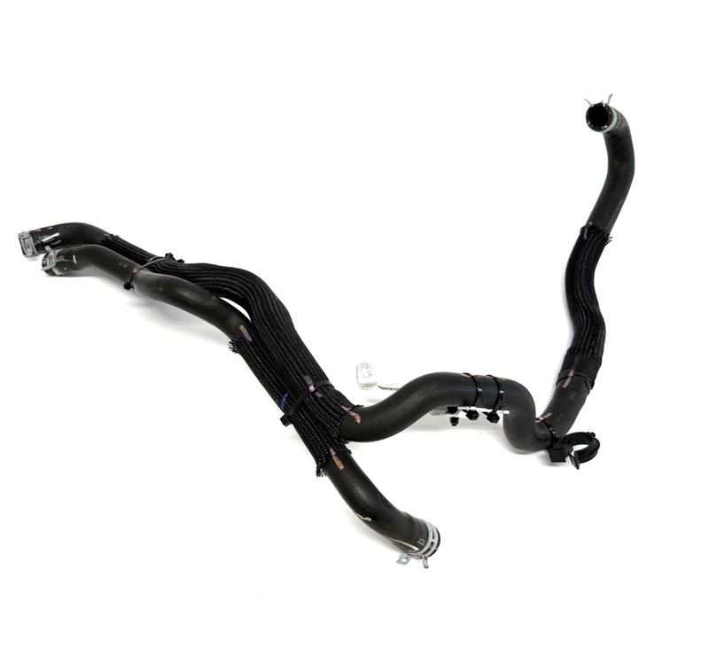 📌 2021 - 2023 FORD MUSTANG MACH-E SINGLE PART AIR INTAKE DUCT LJ938D036BD OEM