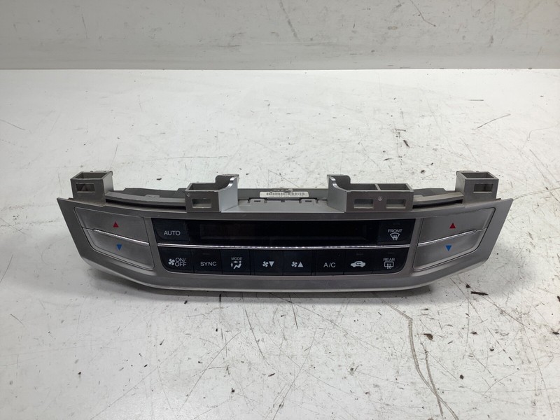 013-015 Honda Accord 4DR LX Climate Control 79600-T2F-A611-M1 OEM