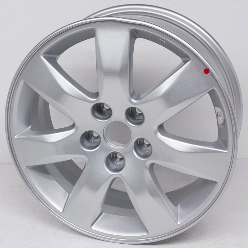 OEM Kia Sorento 17 inch Wheel 52910-2P175 Deep Marks Scratches