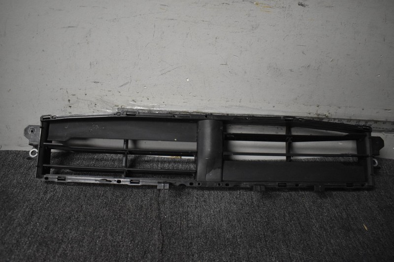 2016-2018 PORSCHE MACAN AIR DUCT FACTORY OEM