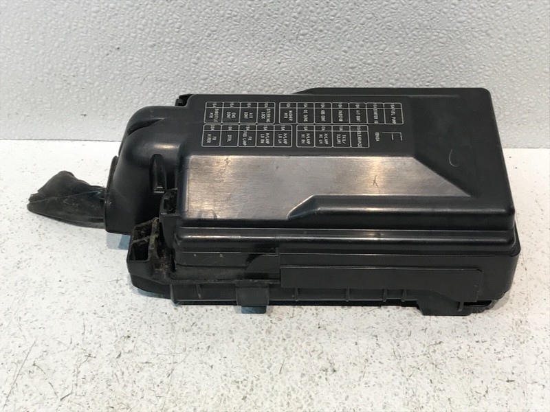 2011 - 2015 INFINITI G37 IPDM FUSE RELAY MODULE UNDER HOOD BOX BLOCK 284B9JK000