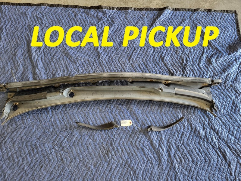 Used Oem Buick Windshield Cowl Vent Grille Panel for 2017-2022 Encore