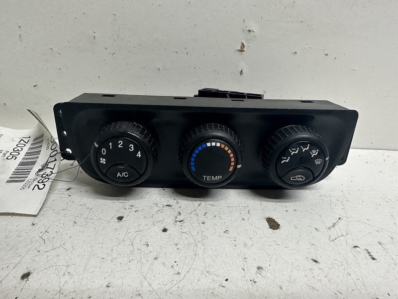 2004 Suzuki Verona Heater A/C Temperature Climate Control Switch Panel HVAC Oem