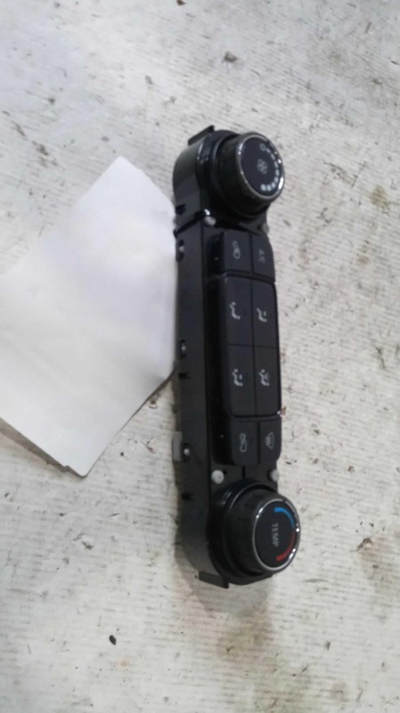 2015 Chevrolet Colorado A/C Selector Switch OEM Green 13594966 110K Miles