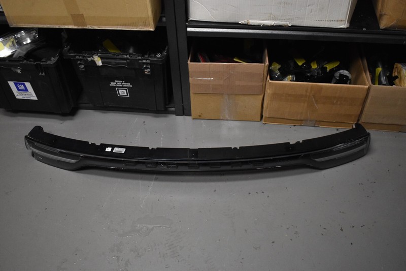 2019-2022 PORSCHE CAYENNE GTS TRUNK TAILGATE LIGHT FACTORY OEM