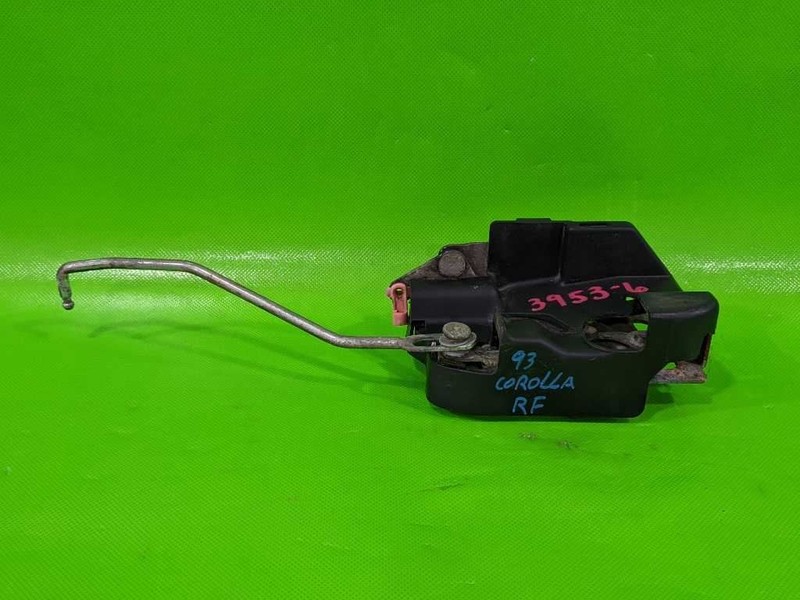 93-97 COROLLA PASSENGER RIGHT FRONT MANUAL DOOR LOCK LATCH OEM 3953-6