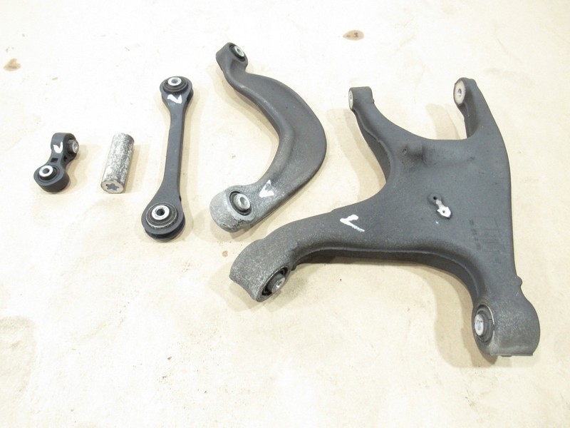 11-17 Audi A8 D4 2011 4.2L Rear Right Lower Upper Control Arm 4 PCS Set !:Y