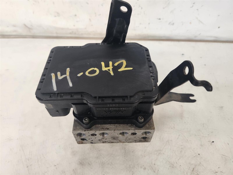 2009-2011 Honda Fit Vsa Abs Pump Modulator Accumulator 57110-Tk6-316 Genuine Oem