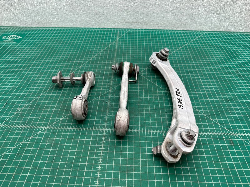 17-20 Alfa Romeo Giulia REAR RIGHT PASSENGER SIDE SUSPENSION CONTROL ARM SET OEM