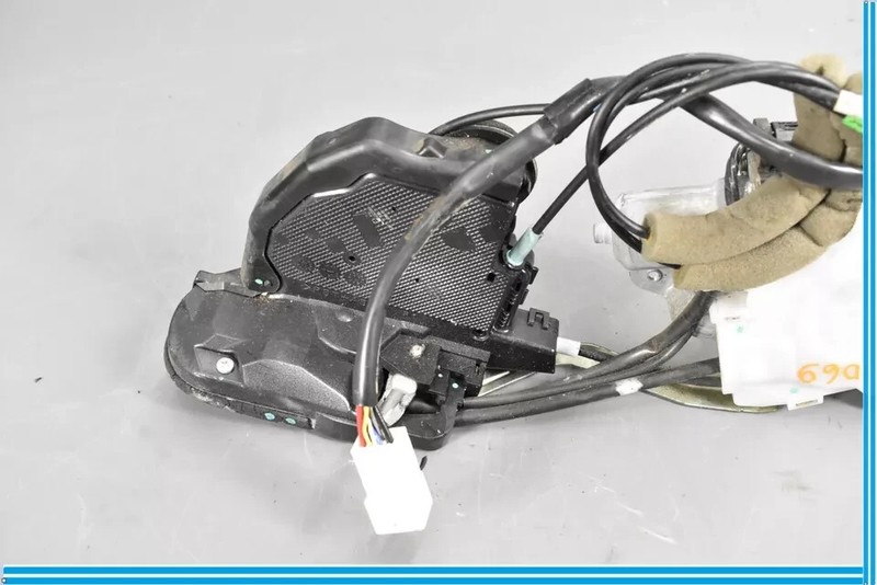 07-09 Lexus LS460 Rear Right Passenger Door Lock Latch w/ Motor 69050-50080 OEM