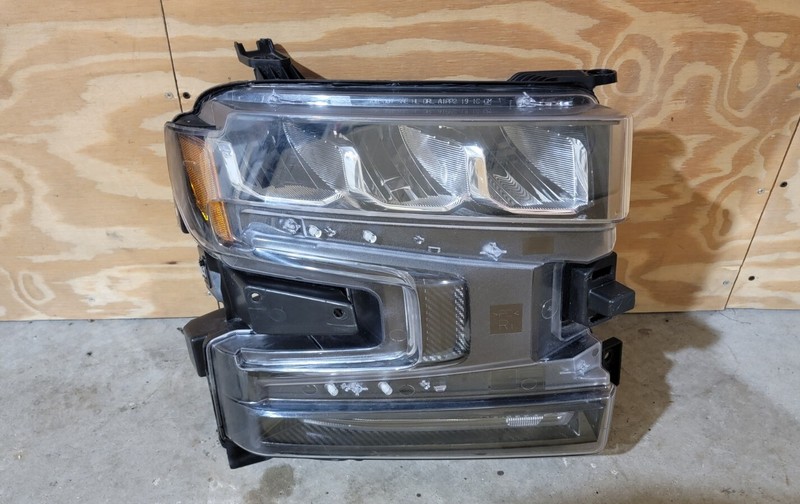 2019 2020 2021 Chevrolet Silverado 1500 LED Headlight Right Passenger Side OEM