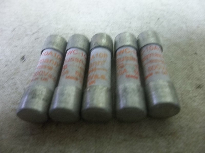 NEW Bussmann FWC-10A10F 600VAC 10A Lot of 5 Fuses *FREE SHIPPING*