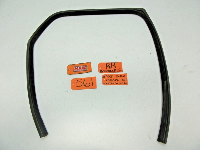 ESCAPE RIGHT REAR DOOR WEATHER SEAL GLASS WINDOW TRACK CHANNEL RUN RUBBER RR R