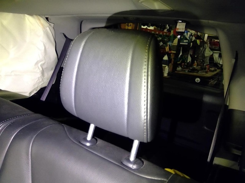 PILOT 2013 2 Second Row Headrests 1731438