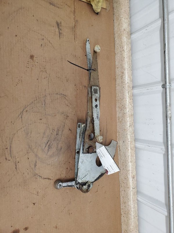 Driver Left Front Window Regulator Manual 4 Door Fits 71-76 BUICK 288037