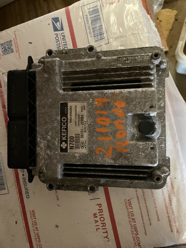 14-15 KIA RONDO A/T ENGINE CONTROL MODULE ECU COMPUTER 39131-2ERB4