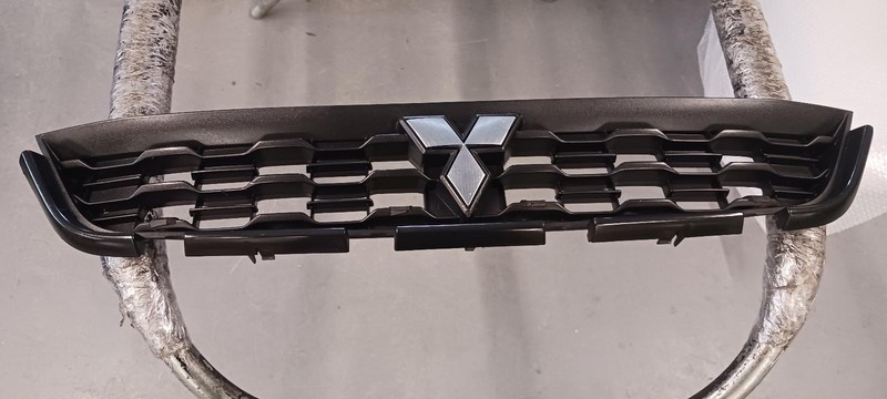 13-'15 MITSUBISHI OUTLANDER SPORT Front Upper Grille OEM Grade B
