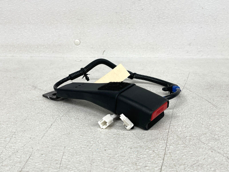 ⭐2017-2020 INFINITI Q60 FRONT RIGHT PASS SEAT BELT SAFETY BUCKLE OEM LOT2530