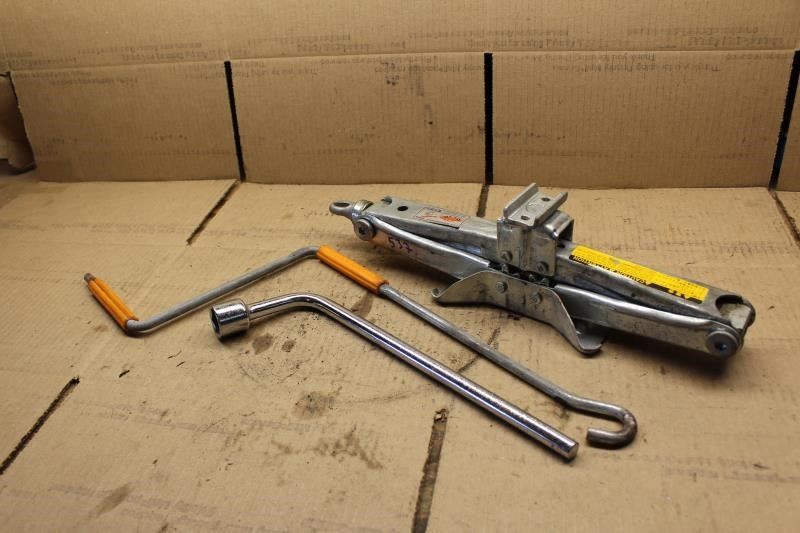 1993 1994 1995 1996 1997 1998 1999 2000 LEXUS SC300 SC400 SPARE TIRE JACK TOOLS