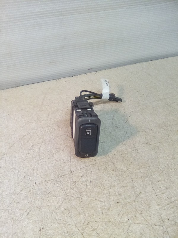 Peterbilt 16-67417-2J8EEF1A11 Rocker Switch W/ Connector