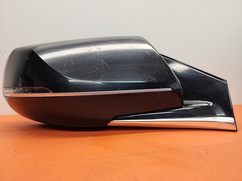 16 - 19 CADILLAC XTS RIGHT SIDE DOOR MIRROR OEM WITH SIGNAL & CAMERA Blind Spot