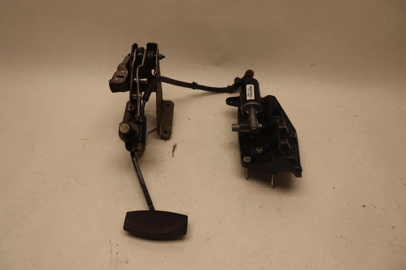 2011-2016 FORD F350 SD F250 SD PARKING BRAKE PEDAL W/ ACTUATOR ASSEMBLY OEM