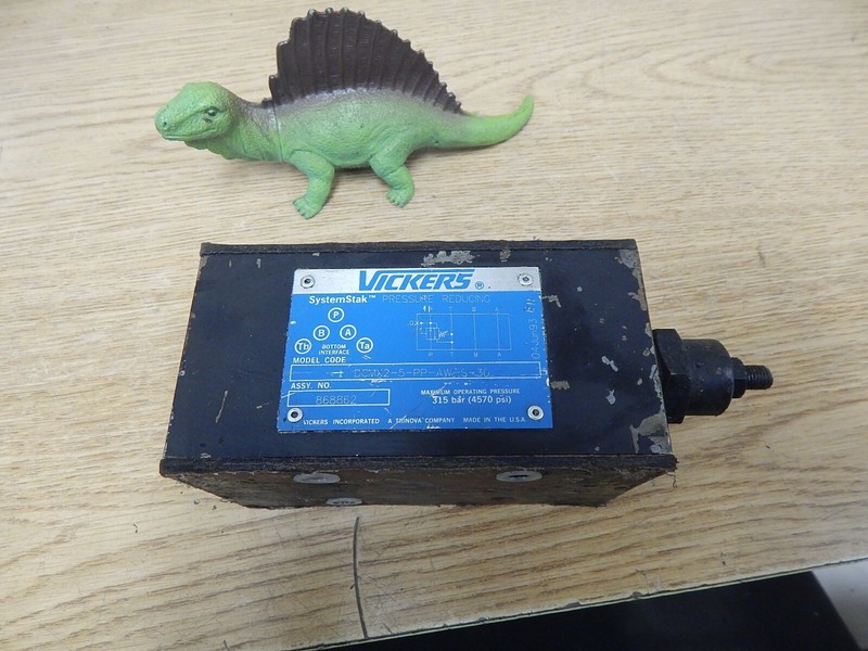 Vickers DGMX2-5-PP-AW-S-30 Pressure Reducing Valve 868862 *FREE SHIPPING*