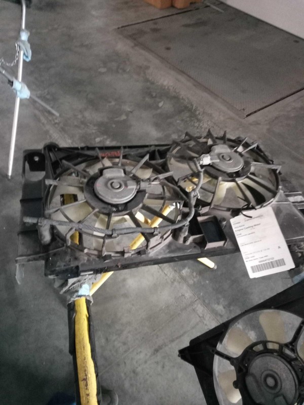 2015 Toyota RAV4 Engine Cooling Fan Motor OEM Black 2.5L 137K Miles