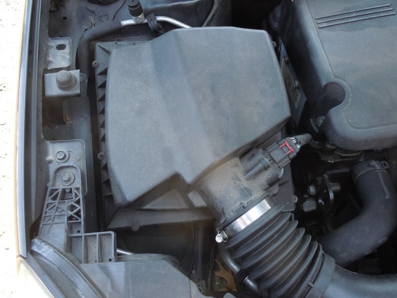 2012-2017 Buick Verano 2.4L Air Cleaner Housing Box OEM