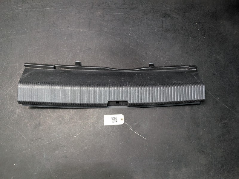 Rear Trunk End Sill Scuff Plate 2015 Volkswagen Passat 561863459C82V 2014 - 2017