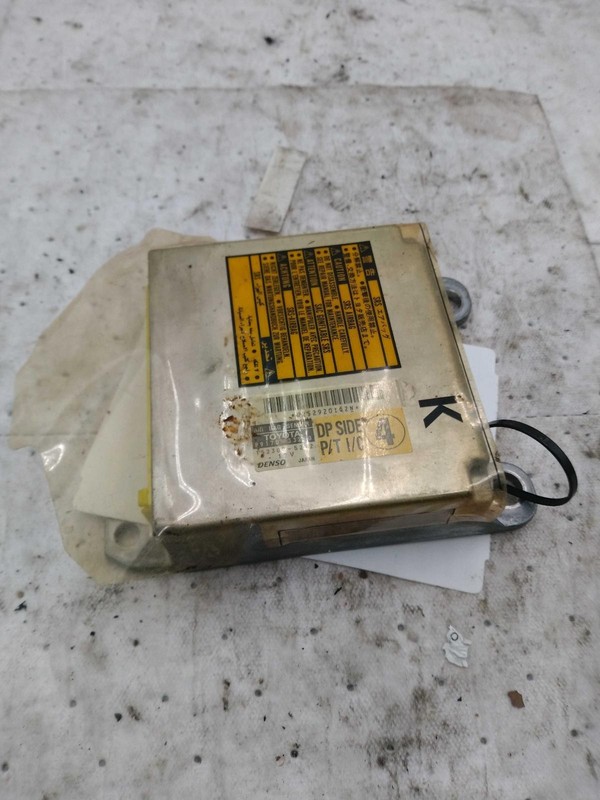 Used Air Bag Module fits: 2002 Toyota Camry Air Bag under console w/o side air b