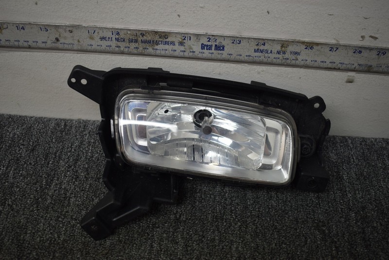 2014-2015 KIA SORENTO LEFT SIDE FOG LIGHT FACTORY OEM